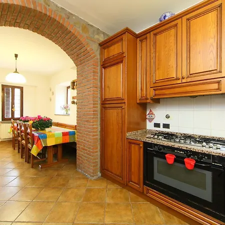 Locazione Turistica Valfabbrica Ferienhaus Giomici